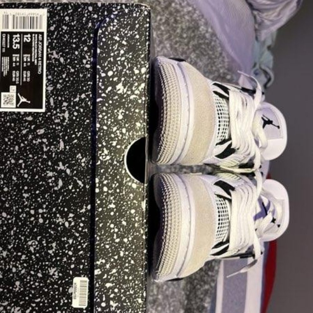 Air Jordan 4 Military Black